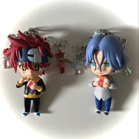 Image 3 of sk8 keychains 