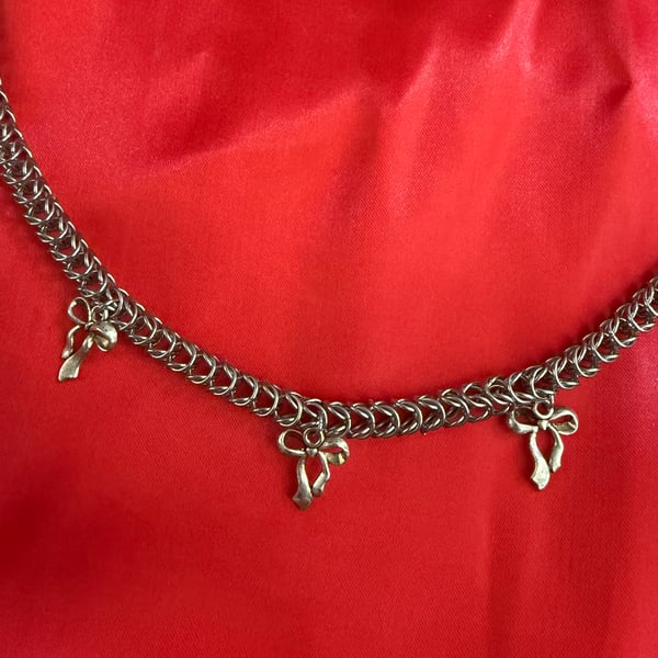 Image of box chain bow necklace 