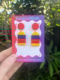 Victory arch earrings 