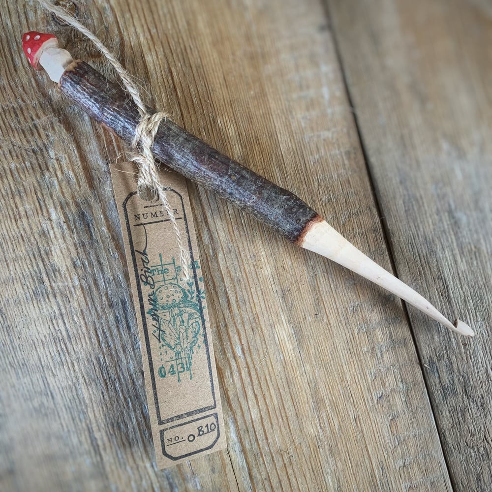 Image of 4mm hand carved crochet hooks