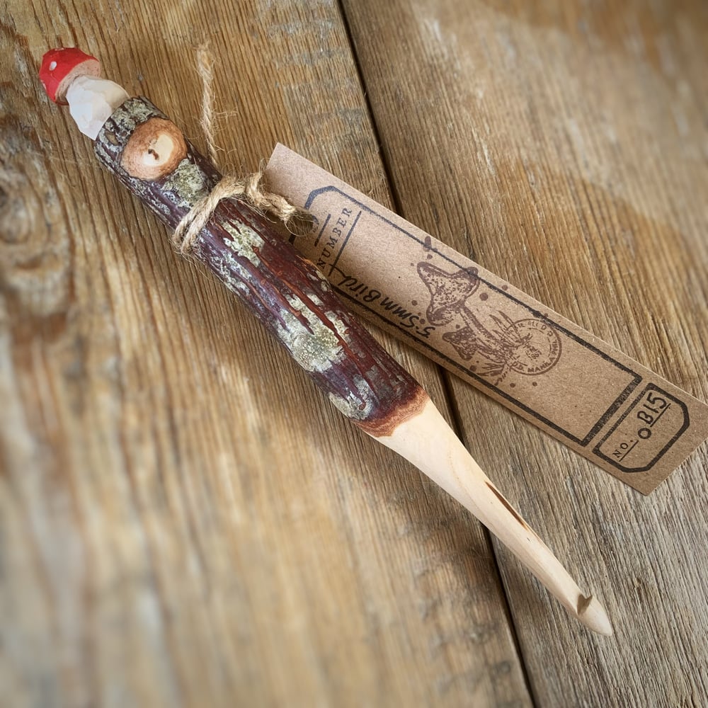 Image of 5.5mm hand carved crochet hooks