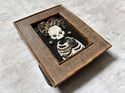 Käärme Embellished Skeleton Framed Embroidery