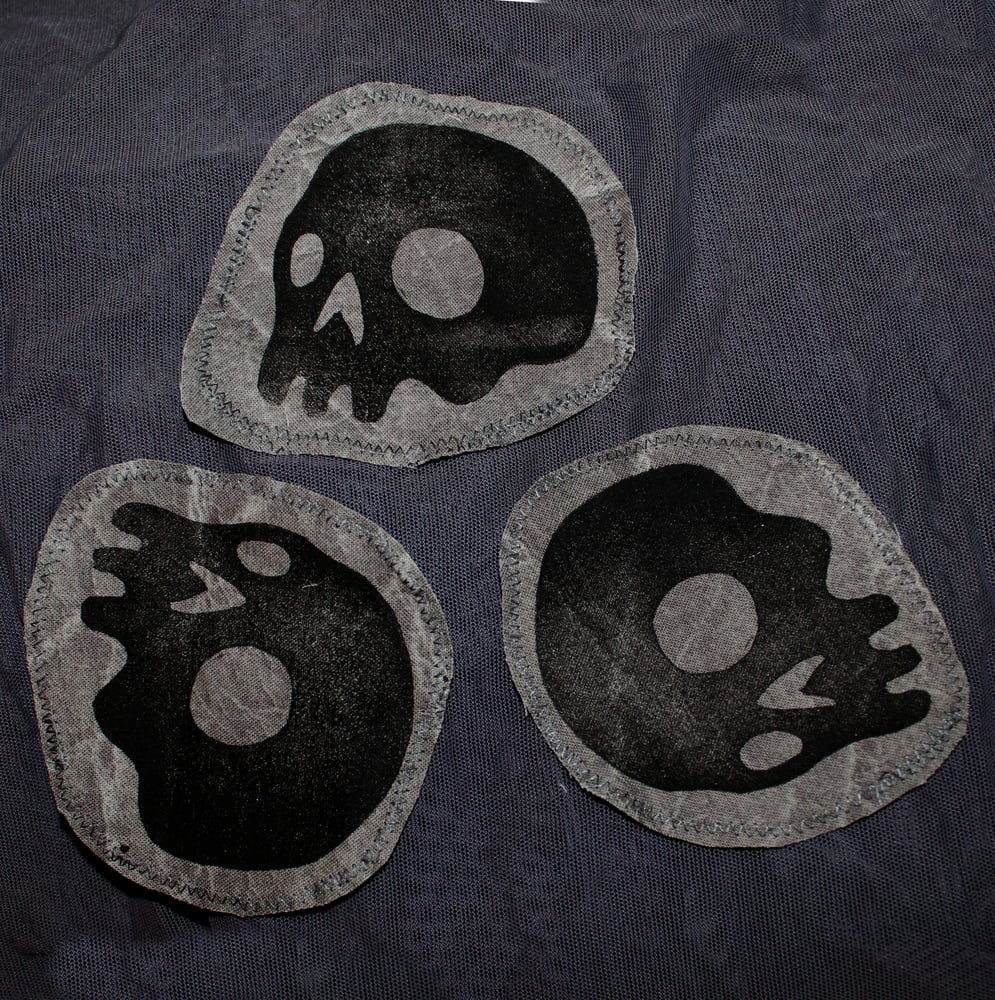 Image of Skull Sew-On Patch 3x4 in