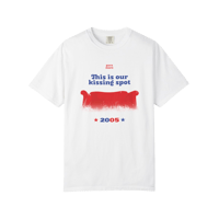 Image 3 of all we know is kissing tee