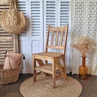 Image 1 of ANCIENNE CHAISE ESCABEAU DE CONCIERGE