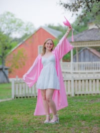 Image 4 of 30-Minute Senior Mini-Session at Bracken Village