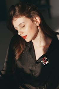 Image 3 of COLLAB - ÉDITION LIMITÉE - BROCHE XL