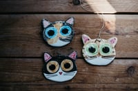 Image 1 of Gatinos, Adornos de Pared de Cerámica