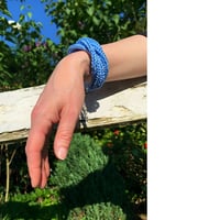 Image 2 of Vlechten met allure: maak je eigen designerarmband met eeuwenoude technieken