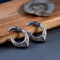 Image 1 of Ear Weights - ELSA - Silver - Stainless Steel - Magnetic Hangers for Stretched Ears - 8MM 0G