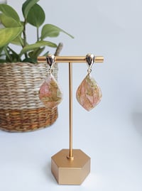 Image 2 of Spring Romance Teardrop Puffs 