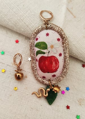 Image of Mono orecchino Conoscenza 🍎✨