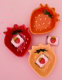 Image 2 of Strawberry Trinket Trays