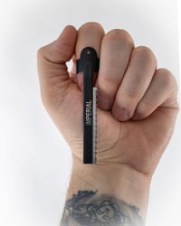 Image 2 of FINGER RAZOR