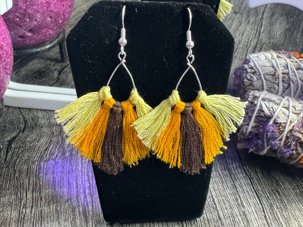 Image of Yellow Macramé Earrings 