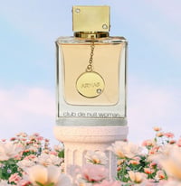 Image 1 of Club de nuit woman 
