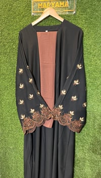 Image 4 of Abaya Brown tulips close