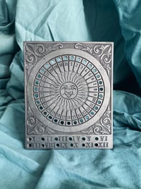 Image 2 of Ancien calendrier perpétuel en étain