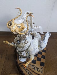 Image 3 of 白い龍女　White Dragoness