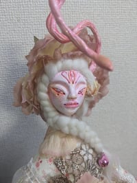 Image 1 of 神様の手　The Hand that feeds