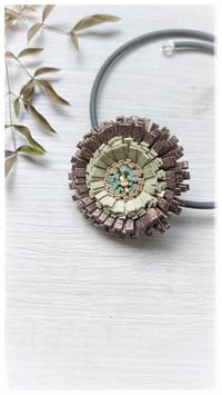 Image 4 of Anemone Basic Necklace - "Paglia"