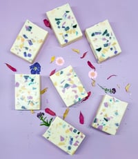 Amethyst Confetti Handmade Soap(Cream tarazzo