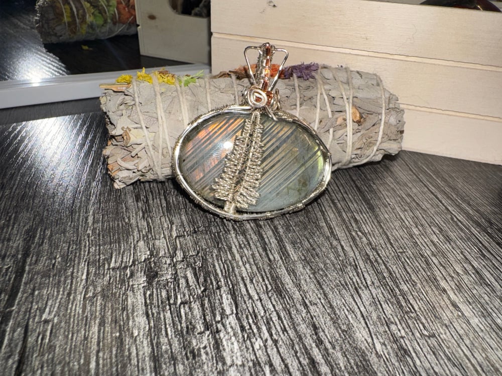 Image of Labradorite Pendant 