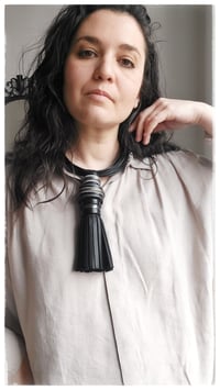 Image 12 of Collana artigianale in pelle KYOTO COLLIER - Assolo 50/2025 - "Yohji"