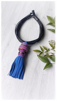Image 7 of Collana artigianale in pelle KYOTO COLLIER - Assolo 49/2025 - "Hokkaido"