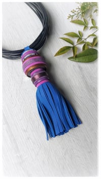 Image 8 of Collana artigianale in pelle KYOTO COLLIER - Assolo 49/2025 - "Hokkaido"