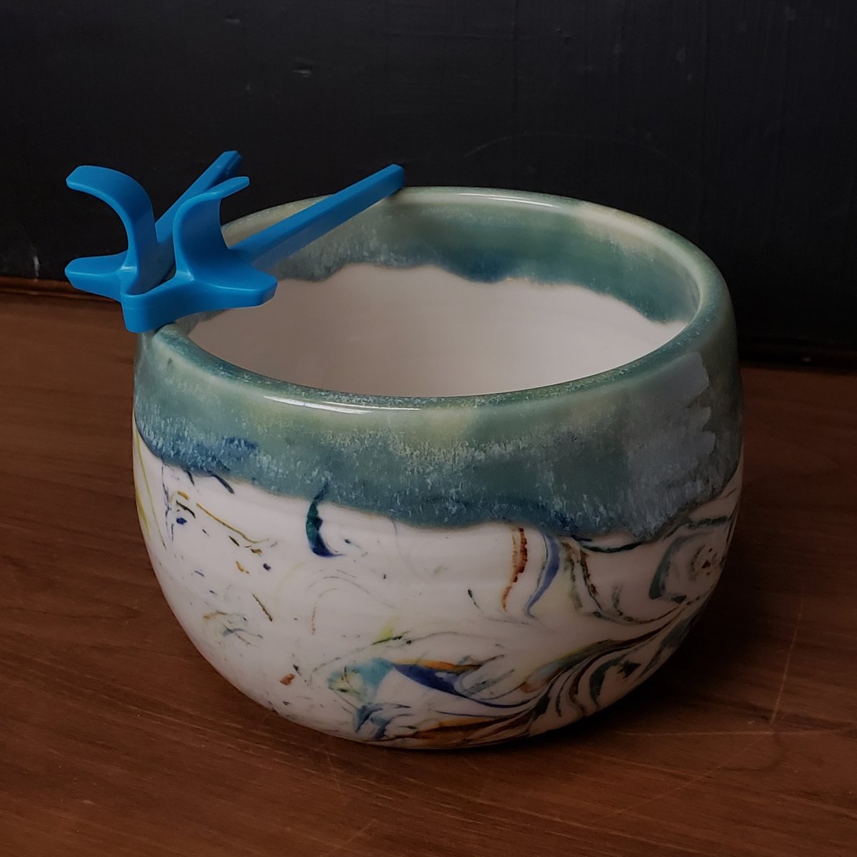 Image of 3 cup Marbled Snack Bowl with Snack Tongs 04202504