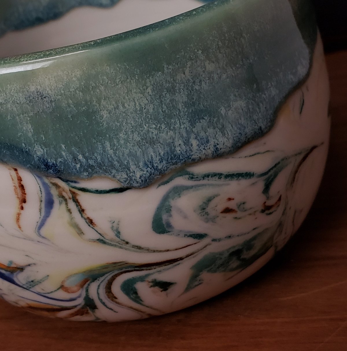 Image of 3 cup Marbled Snack Bowl with Snack Tongs 04202504
