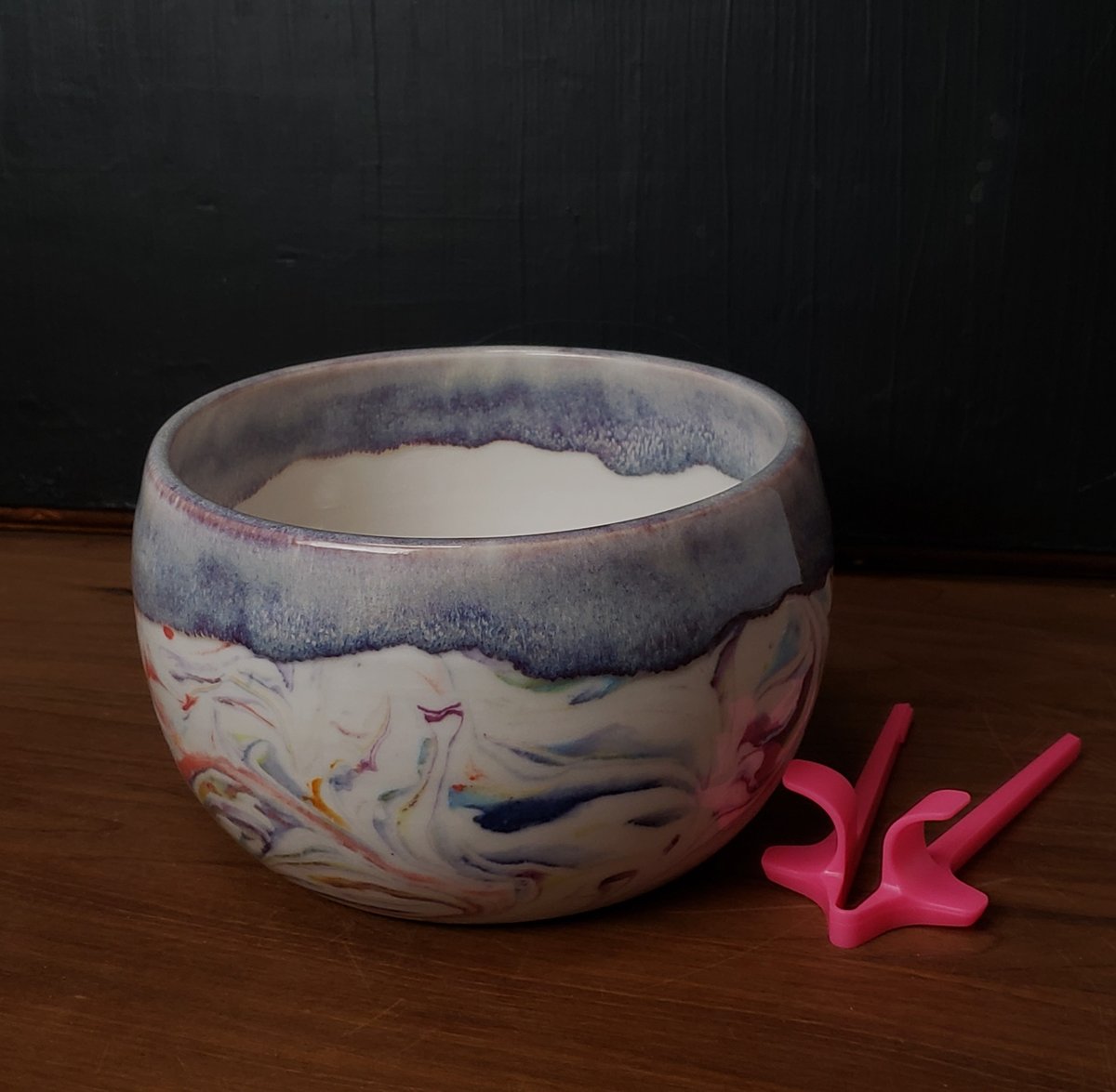 Image of 4 cup Marbled Snack Bowl with Snack Tongs 04202505