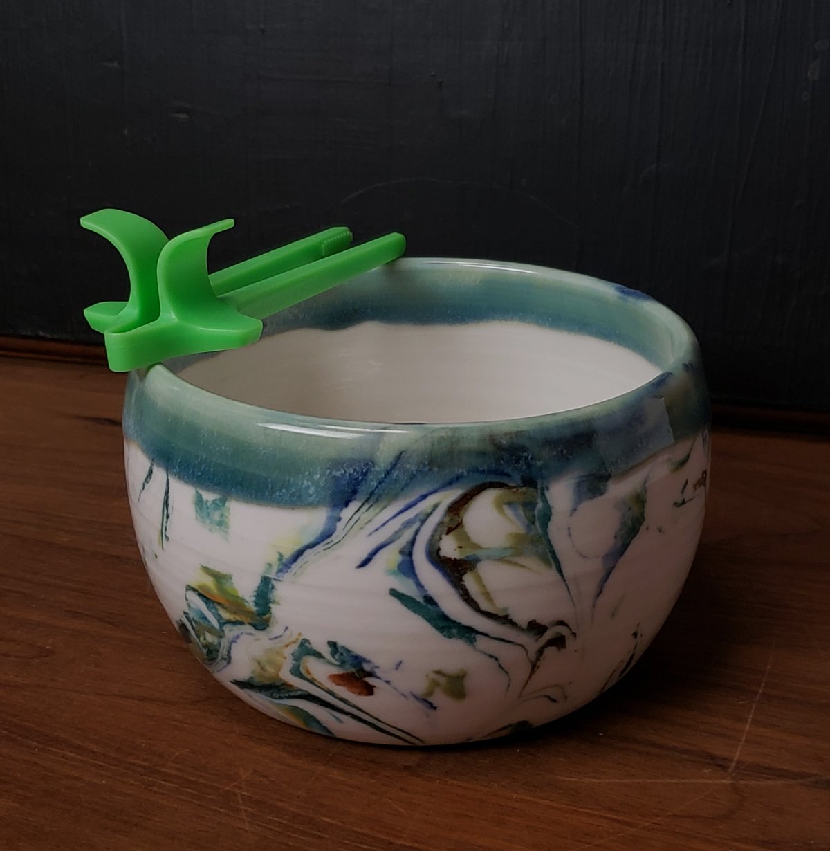 Image of 3 cup Marbled Snack Bowl with Snack Tongs 04202506