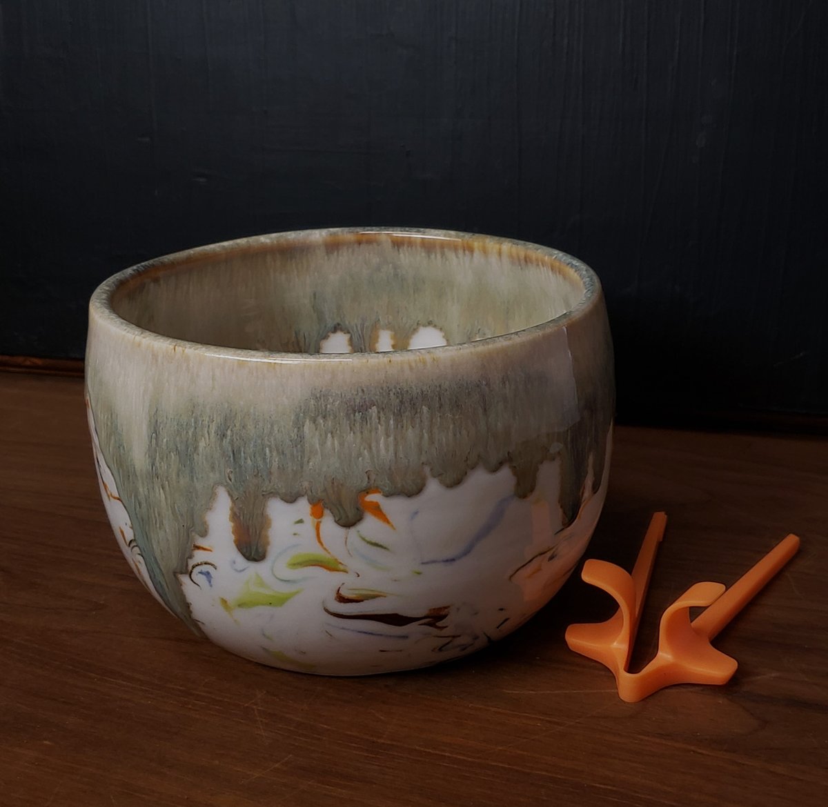 Image of 4 cup Marbled Snack Bowl with Snack Tongs 04202507