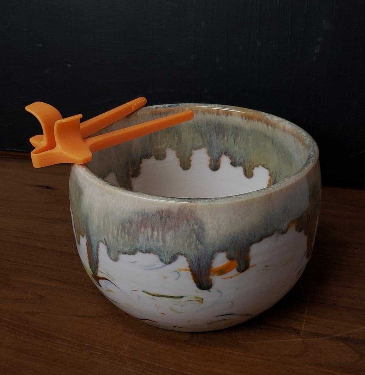 Image of 4 cup Marbled Snack Bowl with Snack Tongs 04202507