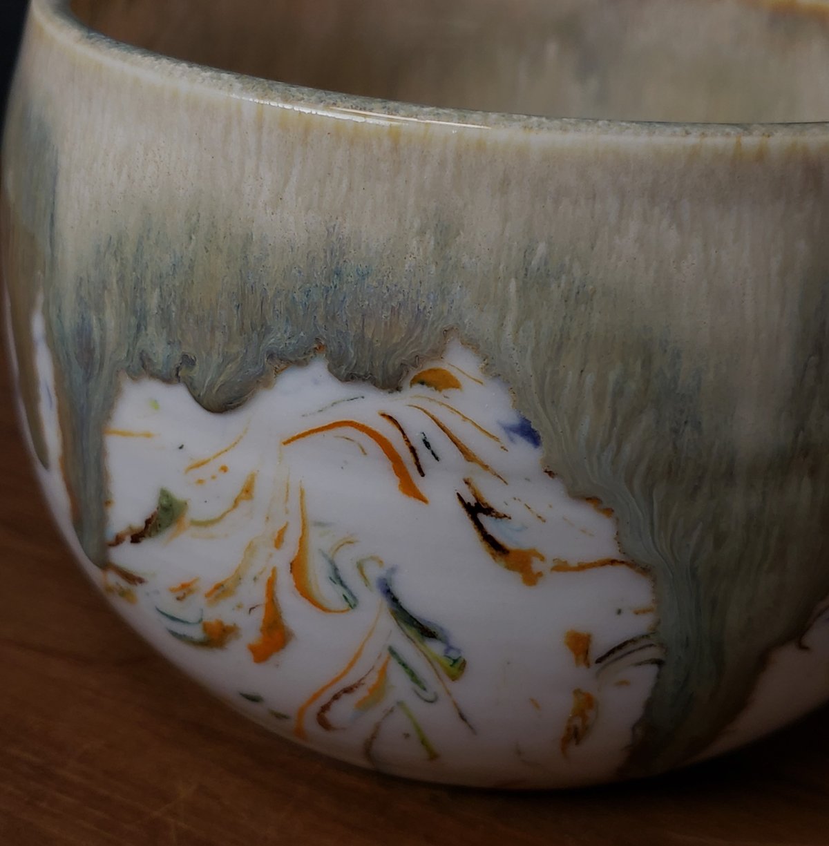 Image of 4 cup Marbled Snack Bowl with Snack Tongs 04202507