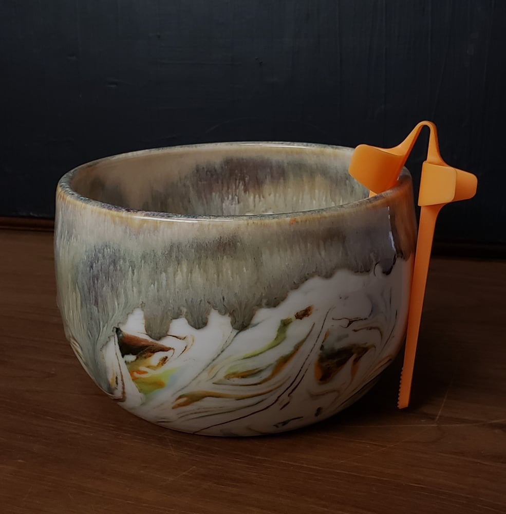 Image of 3 cup Marbled Snack Bowl with Snack Tongs 042025010