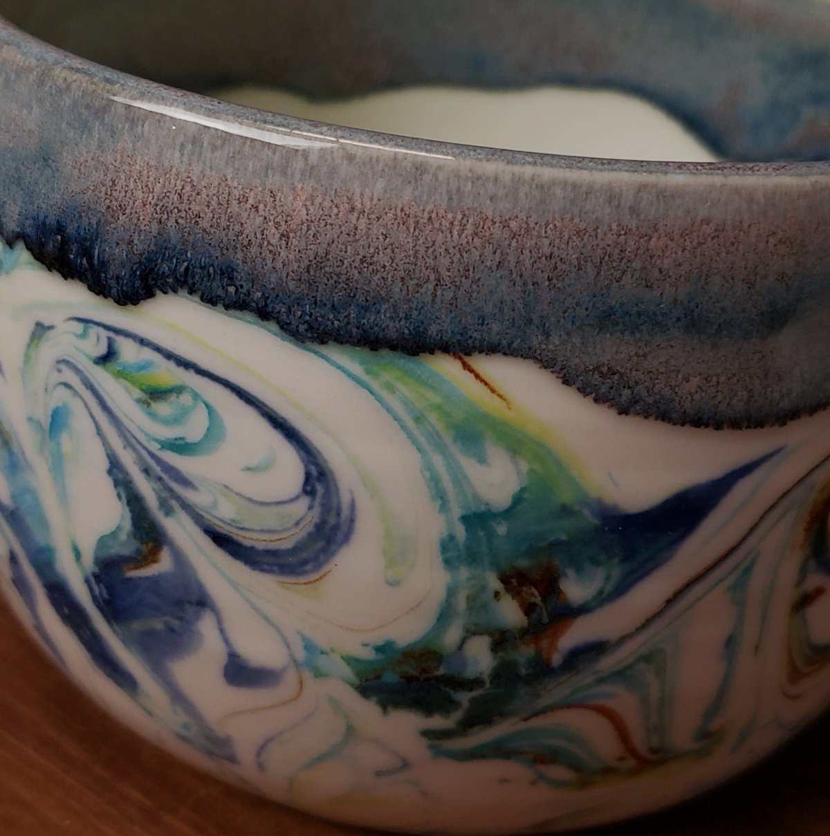 Image of 3 cup Marbled Snack Bowl with Snack Tongs 042025011