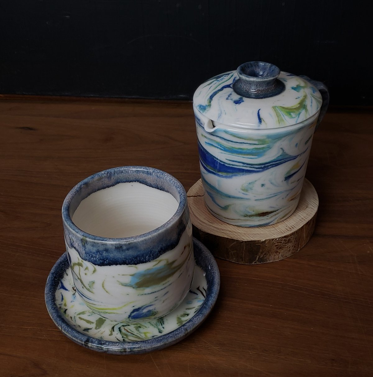 Image of 6 oz. (175 ml) Marbled Tea Steeper with Cup and Saucer 04202501