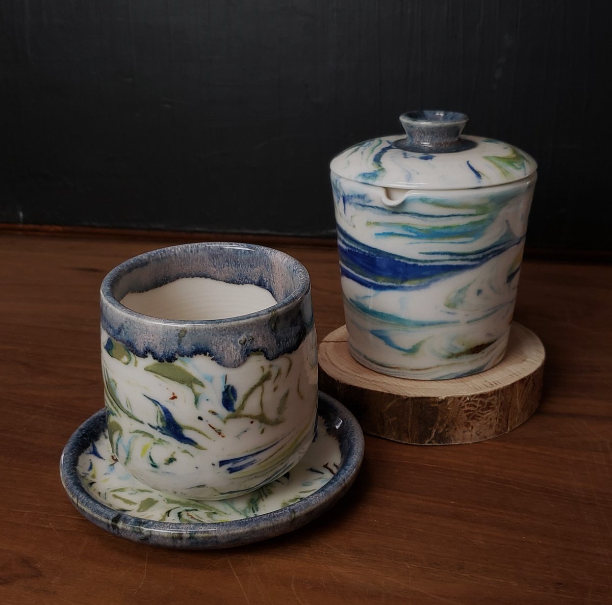 Image of 6 oz. (175 ml) Marbled Tea Steeper with Cup and Saucer 04202501