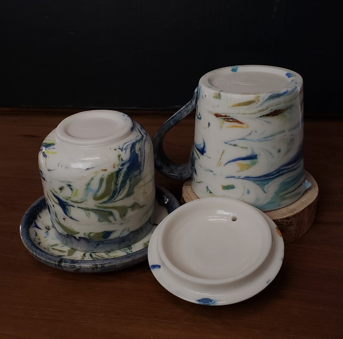 Image of 6 oz. (175 ml) Marbled Tea Steeper with Cup and Saucer 04202501