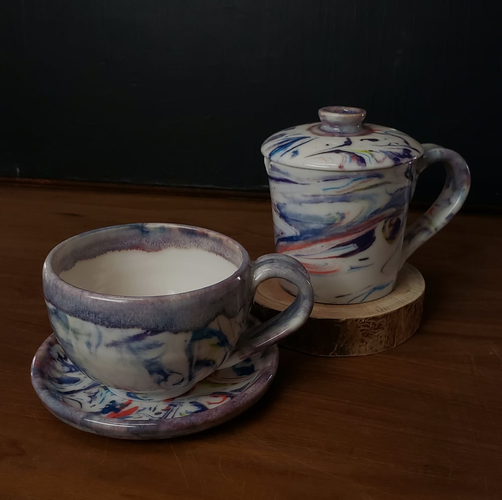 Image of Discounted 6 oz. (175 ml) Marbled Tea Steeper with Cup and Saucer 04202502