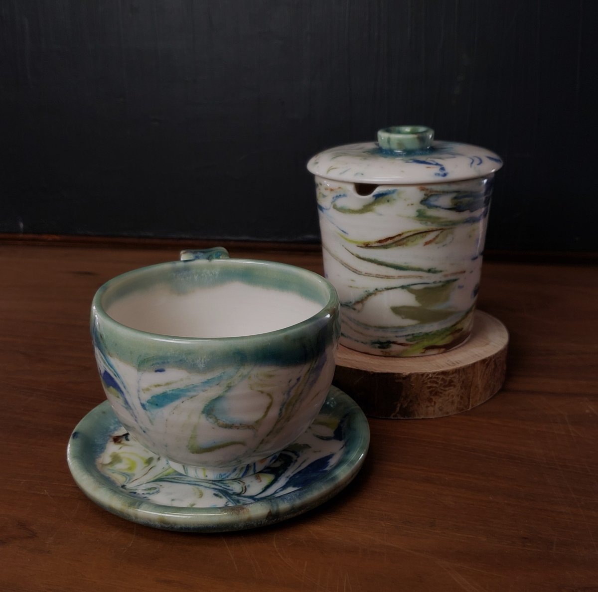 Image of 6 oz. (175 ml) Marbled Tea Steeper with Cup and Saucer 04202503