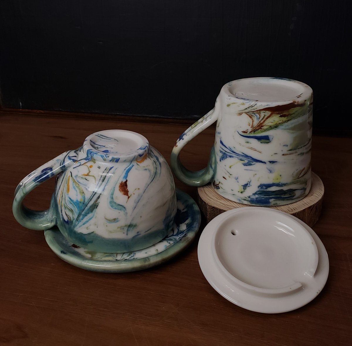 Image of 6 oz. (175 ml) Marbled Tea Steeper with Cup and Saucer 04202503