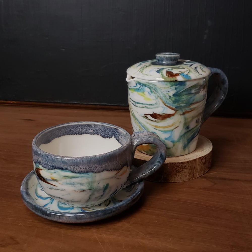 Image of 6 oz. (175 ml) Marbled Tea Steeper with Cup and Saucer 04202505