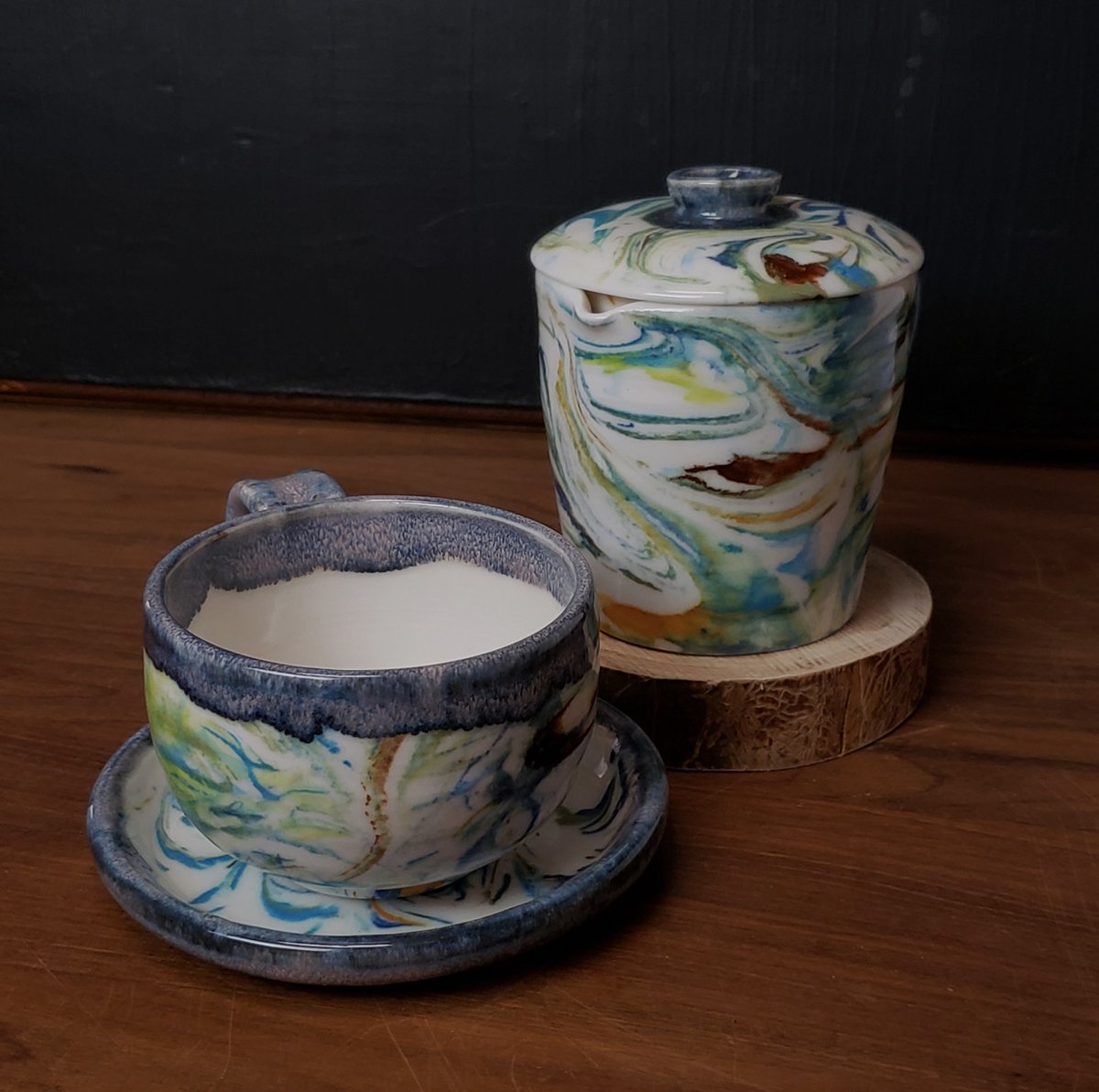 Image of 6 oz. (175 ml) Marbled Tea Steeper with Cup and Saucer 04202505