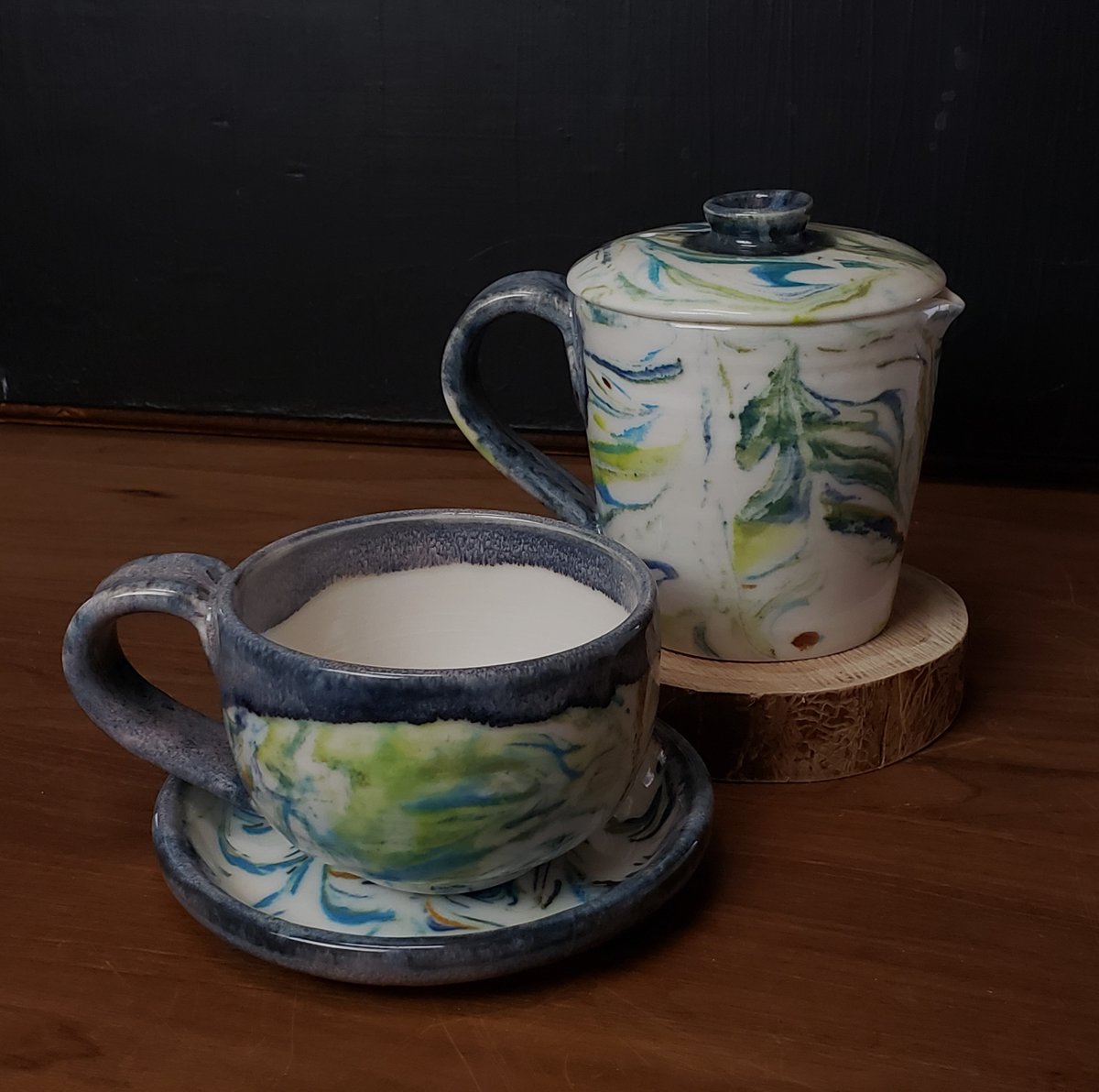 Image of 6 oz. (175 ml) Marbled Tea Steeper with Cup and Saucer 04202505