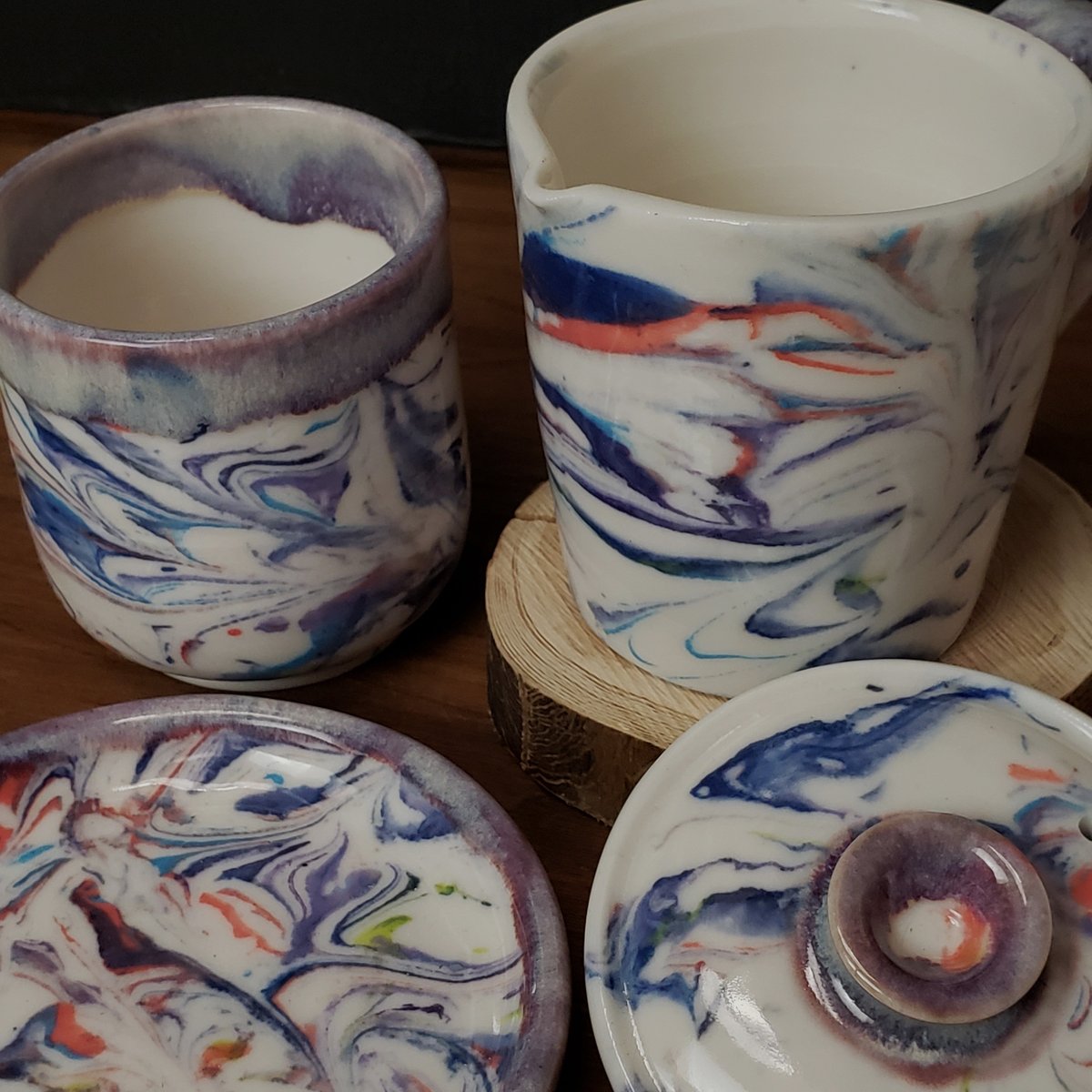 Image of 6 oz. (175ml) Marbled Tea Steeper with Cup and Saucer 04202506