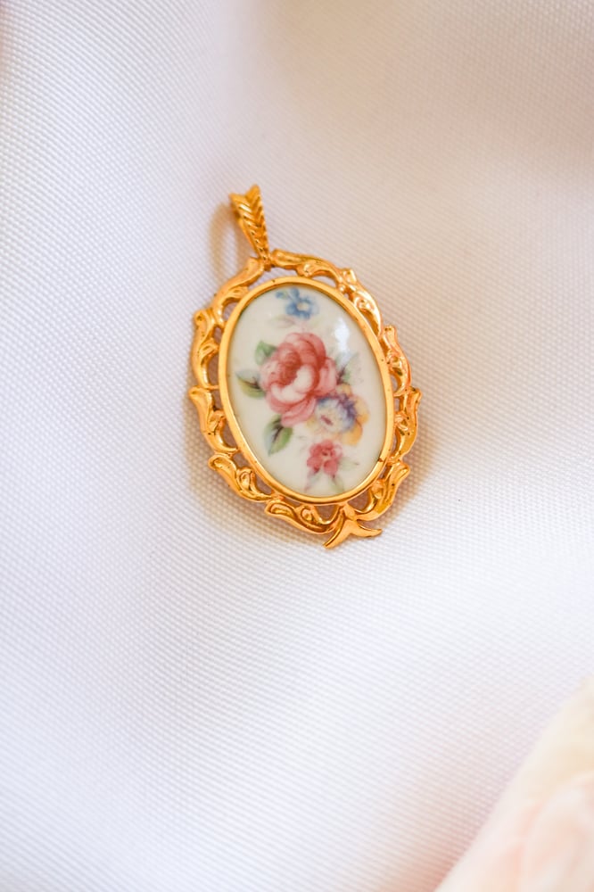 Image of Vintage Royal Grafton Porcelain Pendant from Germany With Certificate of Authenticity